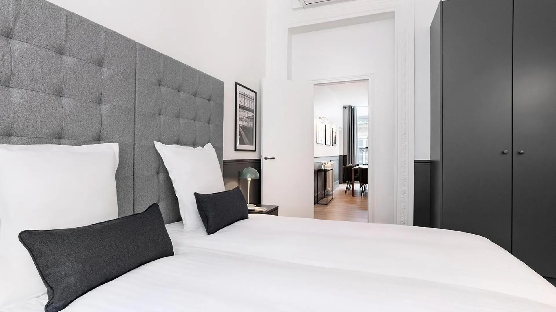 Livinparis Luxury Ac 3 Bedrooms Le Louvre II شقة باريس